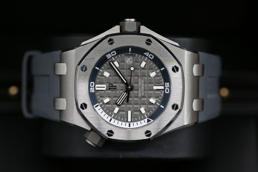 Audemars Piguet Royal Oak Offshore 15720ST.OO.A009CA.01